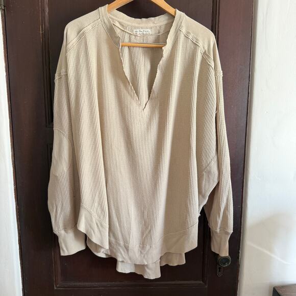 FREE PEOPLE | We The Free Cream Owen Oversized Thermal Top | Large - Picture 2 of 8